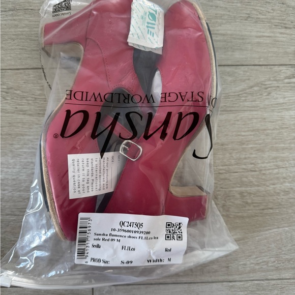 Sasha Flamenco Red Shoes | Size 9 / US 7.5 (NWT) - Picture 5 of 7